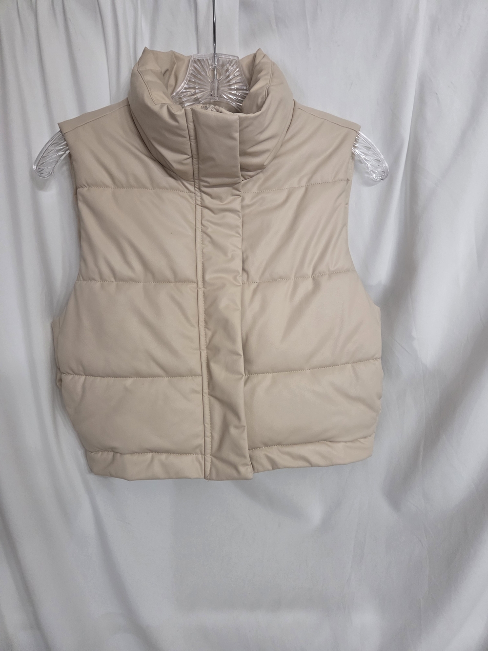 Offline By aerie Cropped Puffer Faux Leather Vest in Light Beige Size XS - Picture 2 of 9